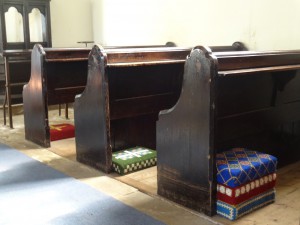 I was a bit fascinated by the embroidered kneelers which i'd also seen elsewhere