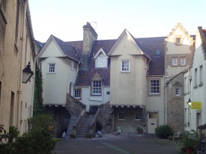These buildings were down one of the small alley ways called a 'close" although not the one from the previous photo