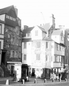 Same buildings with addition of water cistern (big square structure on footpath) which was only available in the wee small hours and housr behind it which John Knox lived in