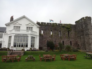 Castle Hotel with remains of 11th century castle