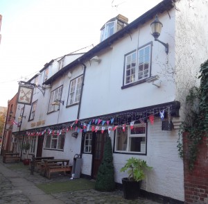 Cross Keys Inn said to be the smallest in Gloucester dates from the 1600s. A pub run by some Vick relatives in the mid 1800s was supposed to be in the same lane but was gone.