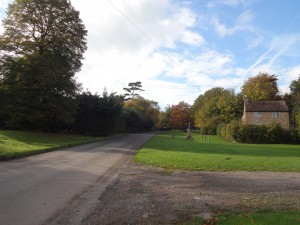 Elmore road and a roadside war memorial